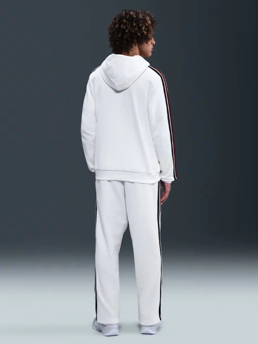 BRAND NEW WITH TAGS NIKE LEBRON MEN'S THERMA-FIT SIZE XL HOODIE HV3403-133  $120